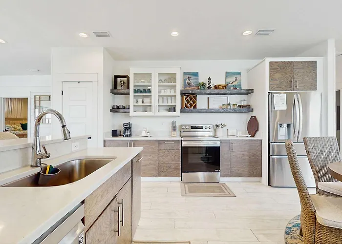 New Dog-friendly With A Private Pool Near The Gulf Holiday home