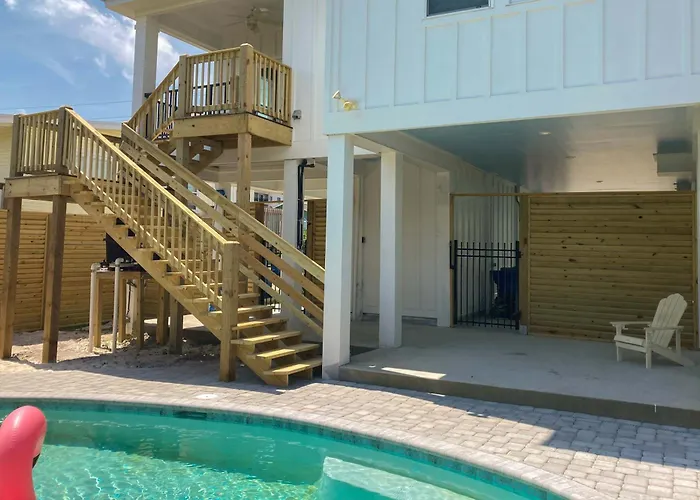 New Dog-friendly With A Private Pool Near The Gulf Holiday home *